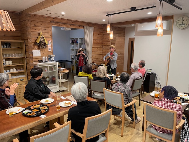 食事会+余興演奏
